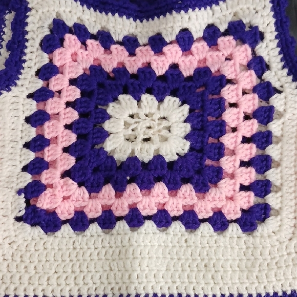 Vintage 70s Crochet Granny Square Handmade Top - Picture 6 of 9